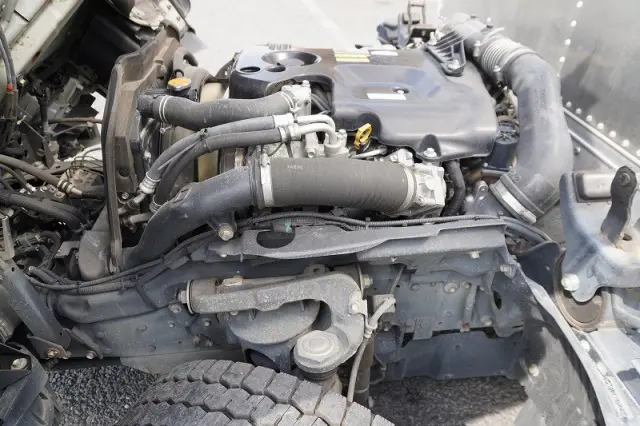 いすゞ エルフ TRG-NLR85AN(2WD)の写真14