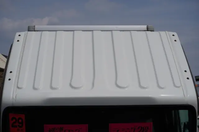 いすゞ エルフ TRG-NLR85AN(2WD)の写真16