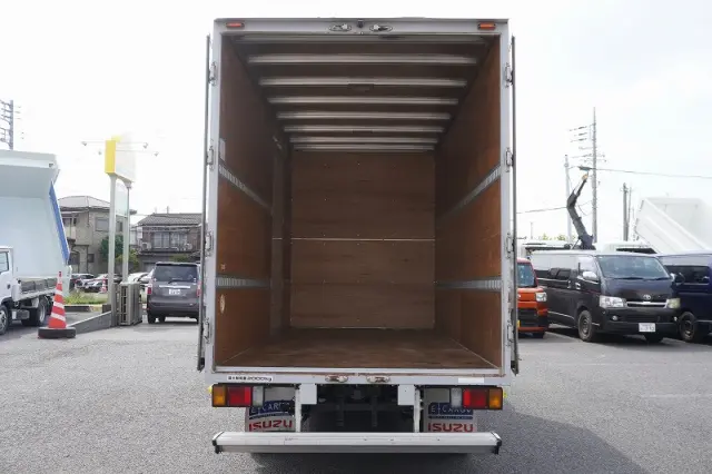 いすゞ エルフ TRG-NLR85AN(2WD)の写真19