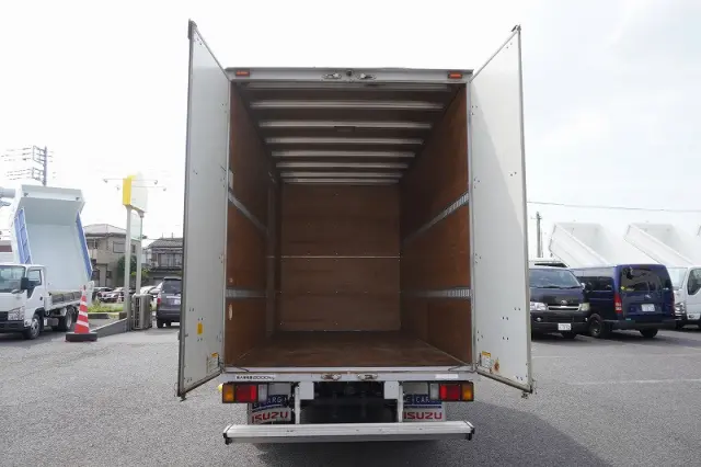 いすゞ エルフ TRG-NLR85AN(2WD)の写真24