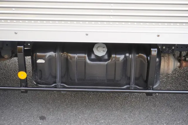 いすゞ エルフ TRG-NLR85AN(2WD)の写真28