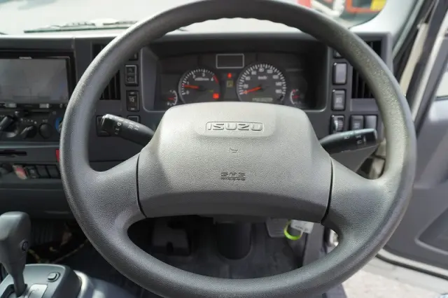 いすゞ エルフ TRG-NLR85AN(2WD)の写真29