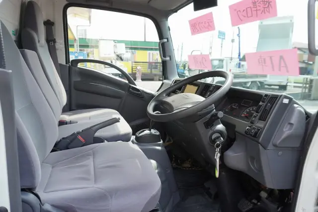 いすゞ エルフ TRG-NLR85AN(2WD)の写真37