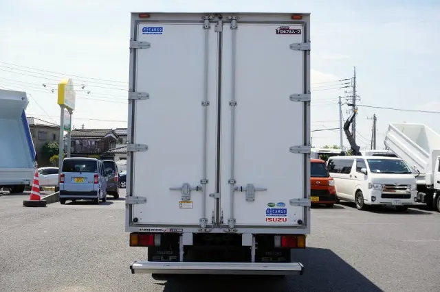 いすゞ エルフ TRG-NLR85AN(2WD)の写真4
