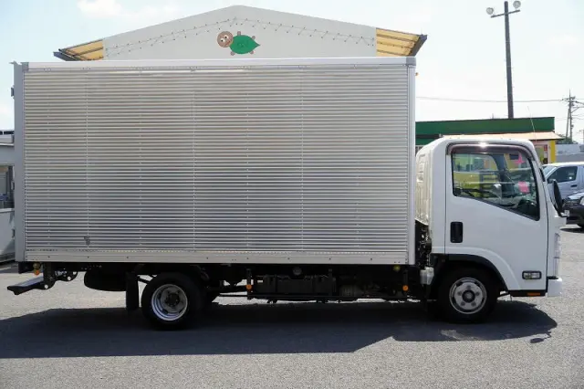 いすゞ エルフ TRG-NLR85AN(2WD)の写真5