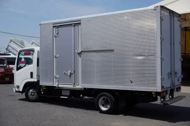 いすゞ エルフ TRG-NLR85AN(2WD)の写真7