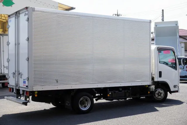 いすゞ エルフ TRG-NLR85AN(2WD)の写真8
