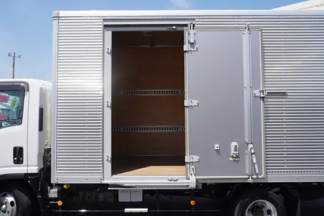 いすゞ エルフ TRG-NLR85AN(2WD)の写真18