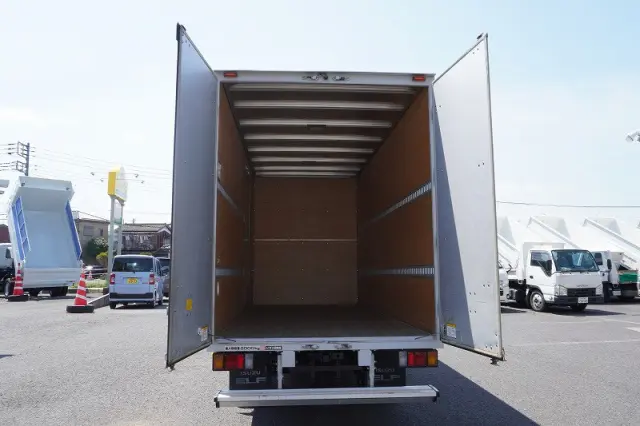 いすゞ エルフ TRG-NLR85AN(2WD)の写真24