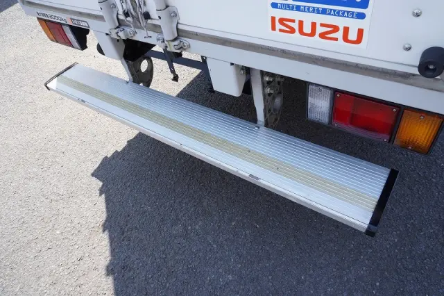 いすゞ エルフ TRG-NLR85AN(2WD)の写真27