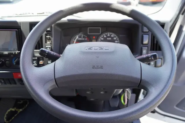 いすゞ エルフ TRG-NLR85AN(2WD)の写真29
