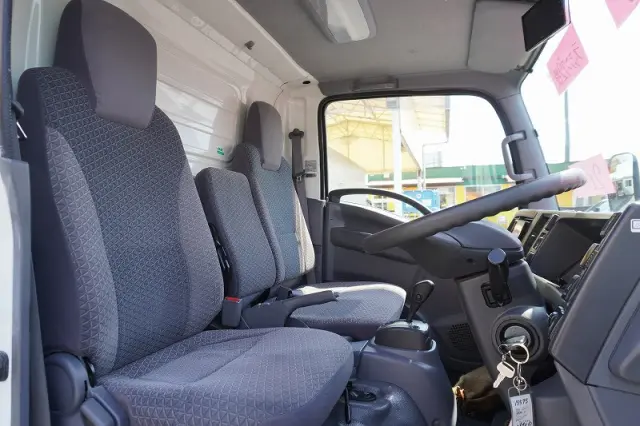 いすゞ エルフ TRG-NLR85AN(2WD)の写真36