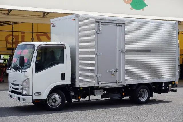 いすゞ エルフ TKG-NMR85AN(2WD)の写真1