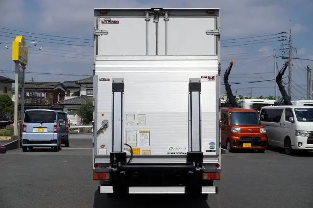 いすゞ エルフ TKG-NMR85AN(2WD)の写真4