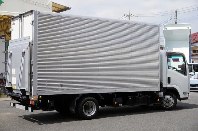 いすゞ エルフ TKG-NMR85AN(2WD)の写真8