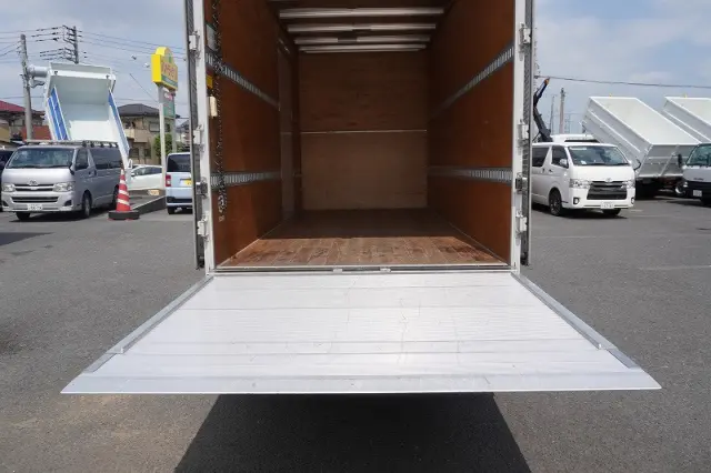 いすゞ エルフ TKG-NMR85AN(2WD)の写真28
