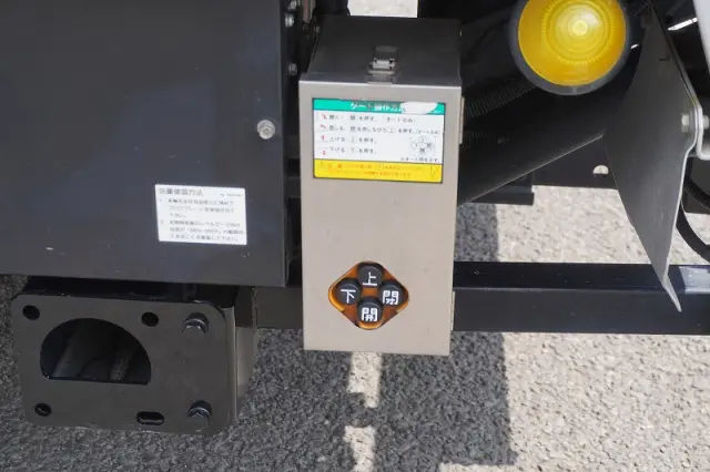 いすゞ エルフ TKG-NMR85AN(2WD)の写真34