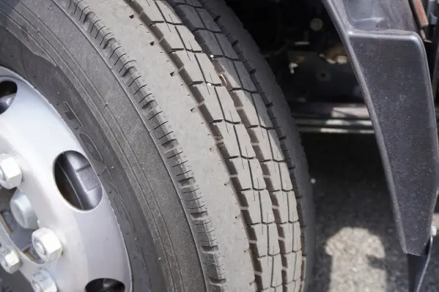 いすゞ エルフ TKG-NPR85YN(2WD)の写真10