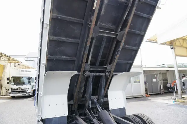 いすゞ エルフ TKG-NPR85YN(2WD)の写真31