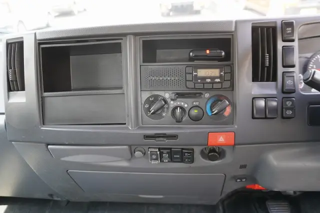 いすゞ エルフ TKG-NPR85YN(2WD)の写真34