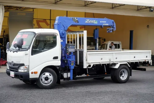 日野 デュトロ TKG-XZU650M(2WD)の写真1