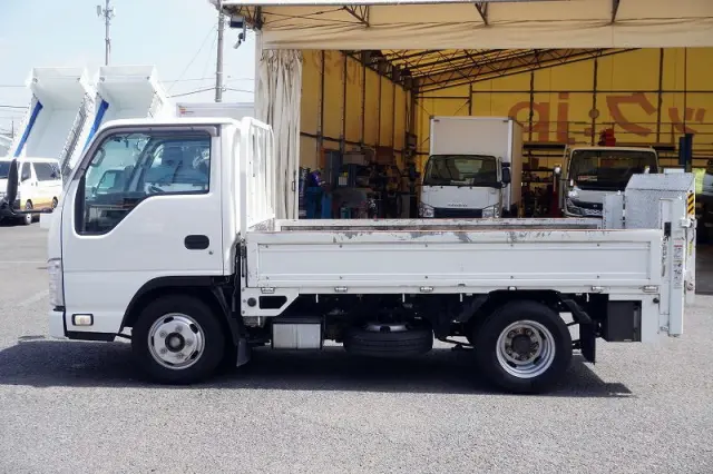 いすゞ エルフ TKG-NJR85A(2WD)の写真3