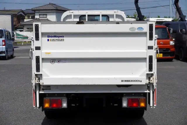 いすゞ エルフ TKG-NJR85A(2WD)の写真4