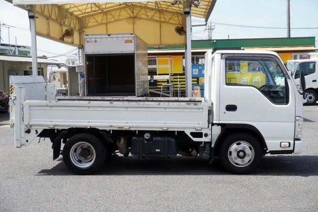 いすゞ エルフ TKG-NJR85A(2WD)の写真5