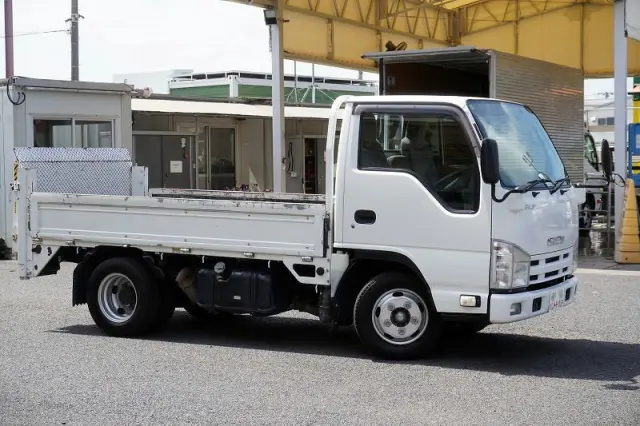 いすゞ エルフ TKG-NJR85A(2WD)の写真6