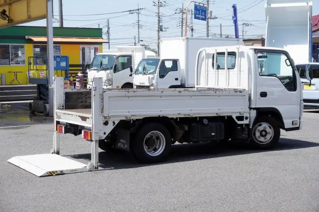 いすゞ エルフ TKG-NJR85A(2WD)の写真9