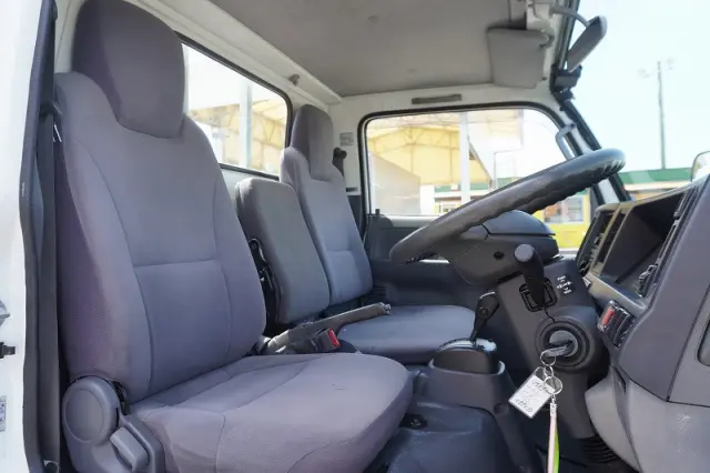 いすゞ エルフ TKG-NJR85A(2WD)の写真37