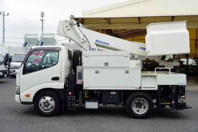 日野 デュトロ TKG-XZU600X(2WD)の写真3