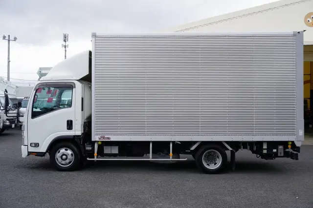いすゞ エルフ 2RG-NPR88AN(2WD)の写真3