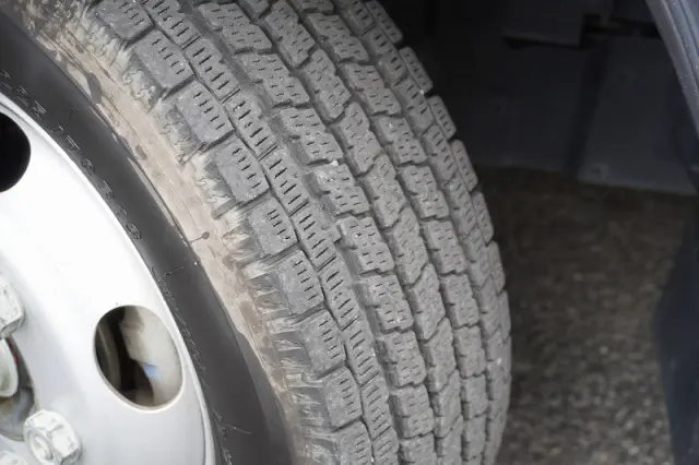 いすゞ エルフ 2RG-NPR88AN(2WD)の写真10