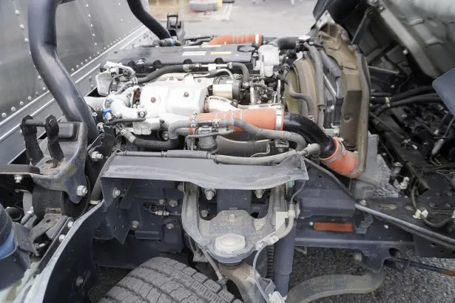 いすゞ エルフ 2RG-NPR88AN(2WD)の写真16
