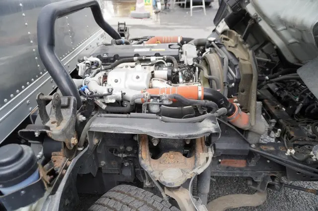 いすゞ エルフ 2RG-NPR88AN(2WD)の写真16
