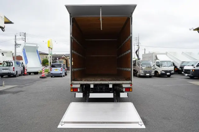 いすゞ エルフ 2RG-NPR88AN(2WD)の写真19