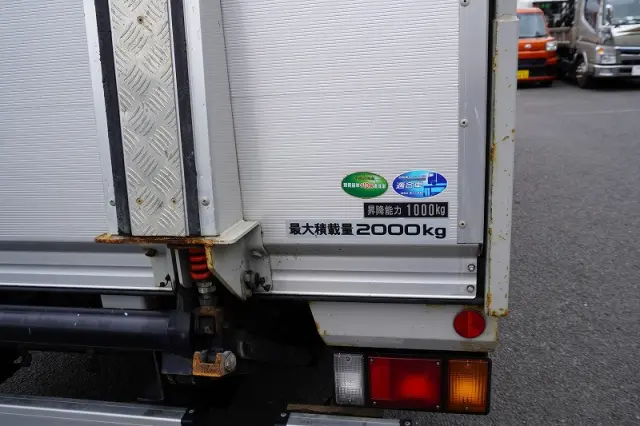 いすゞ エルフ 2RG-NPR88AN(2WD)の写真30