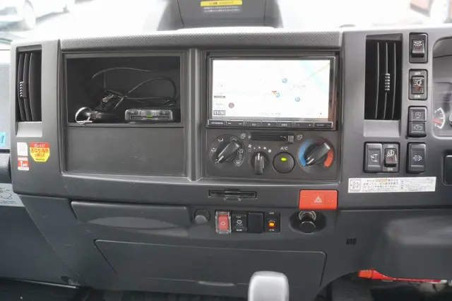 いすゞ エルフ 2RG-NPR88AN(2WD)の写真35