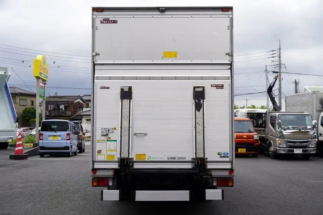 いすゞ エルフ 2RG-NPR88AN(2WD)の写真4