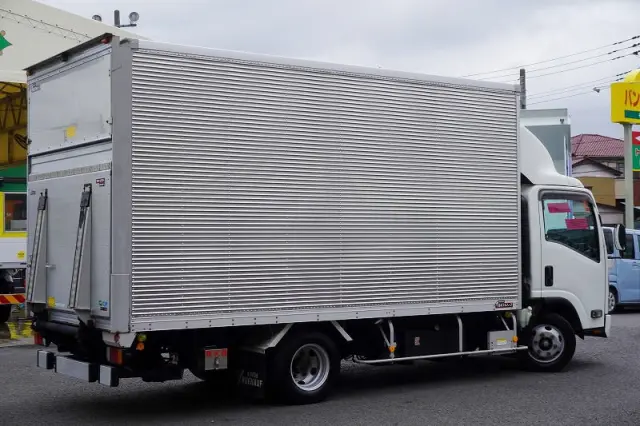 いすゞ エルフ 2RG-NPR88AN(2WD)の写真8