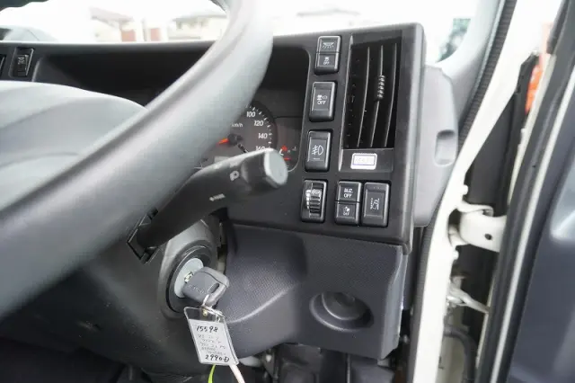 いすゞ エルフ 2RG-NPR88AN(2WD)の写真34