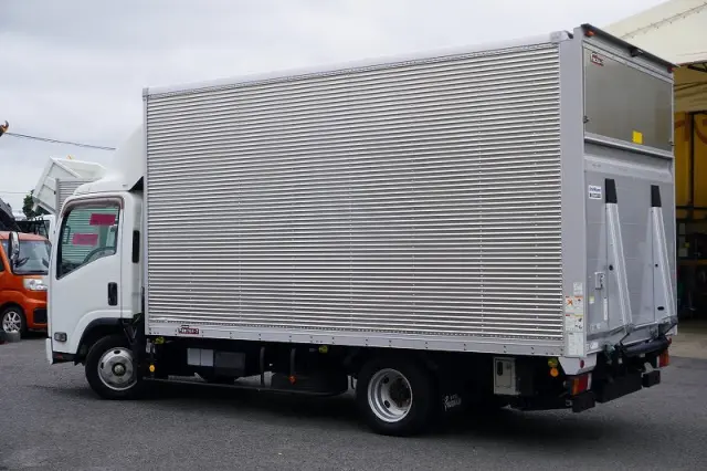 いすゞ エルフ TPG-NNR85AN(2WD)の写真7
