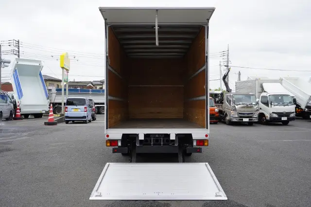 いすゞ エルフ TPG-NNR85AN(2WD)の写真19
