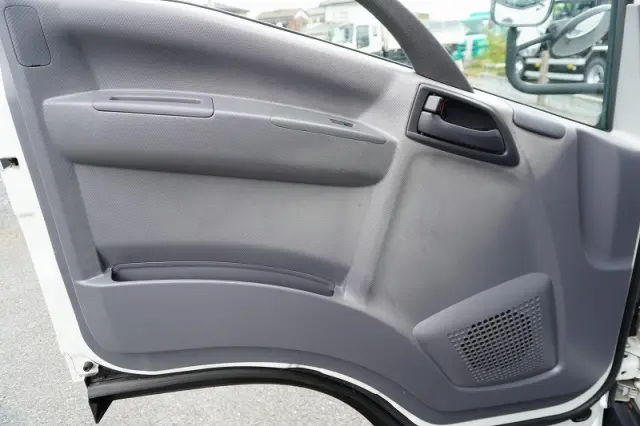 いすゞ エルフ TPG-NNR85AN(2WD)の写真43