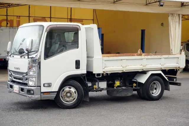 いすゞ エルフ TKG-NPR85YN(2WD)の写真1