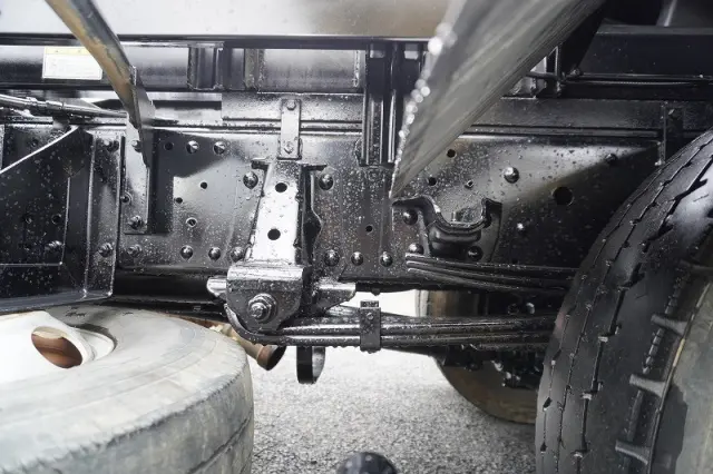 いすゞ エルフ TKG-NPR85YN(2WD)の写真12