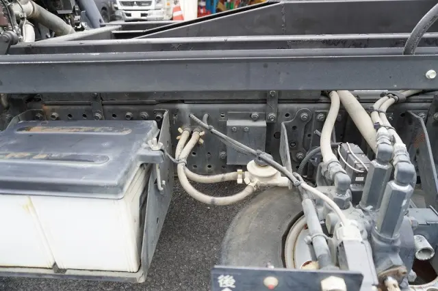 いすゞ エルフ TKG-NPR85YN(2WD)の写真13