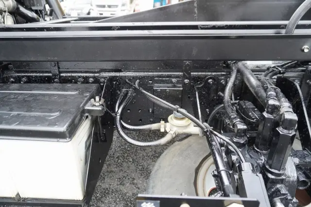 いすゞ エルフ TKG-NPR85YN(2WD)の写真13