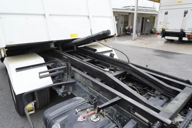 いすゞ エルフ TKG-NPR85YN(2WD)の写真19